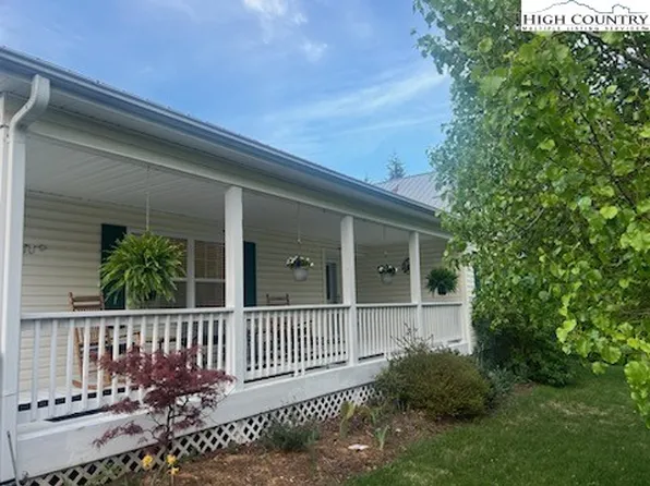 129 Cherry Hill Ridge, Jefferson, NC 28640
