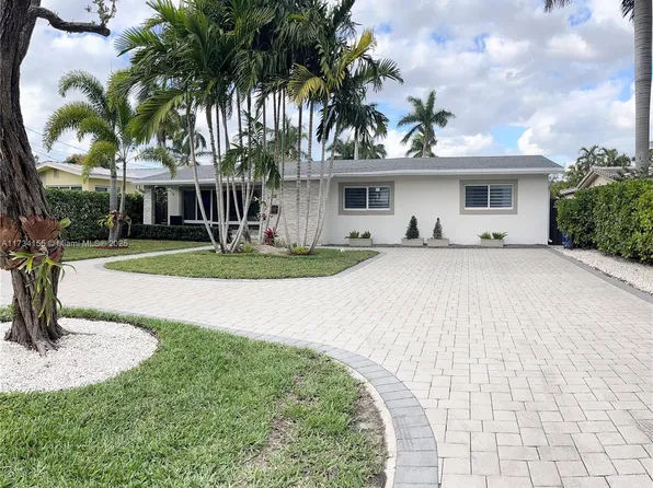 1031 N Northlake Dr, Hollywood, FL 33019