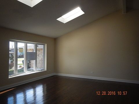 3rd image of 20140 Cypress Ave