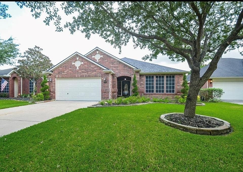 1st image of 210 Riverway Bluff Ln