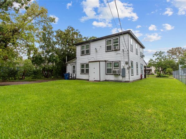 1223 7th Ave N, Texas City, TX 77590