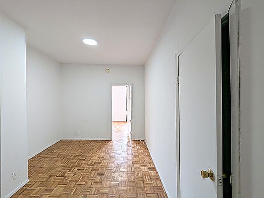 1st image of 1725 2nd Ave #5FN