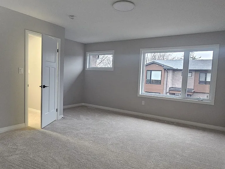 264 Blair Rd W #10 — Photo 7