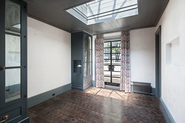 Rented by Leslie J. Garfield | media 13