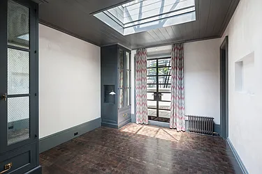 Rented by Leslie J. Garfield