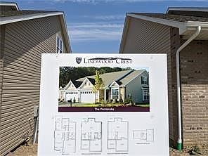 3rd image of 1121 W Scepter Lot 217