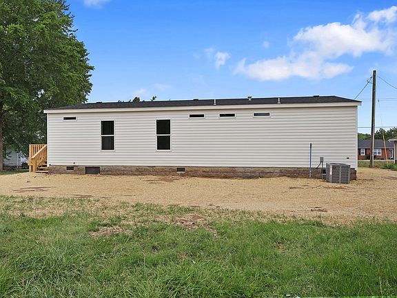4th image of 1014 Hospital Rd