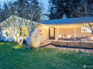 425 Ridgeway Dr, Bellingham, WA 98225