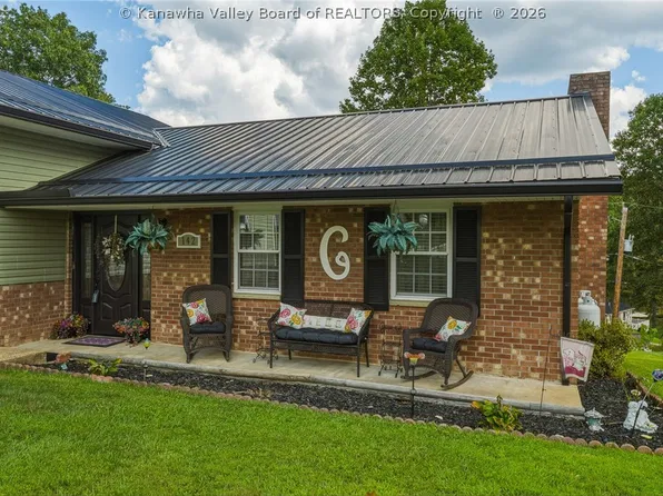 142 Morningside Dr, Elkview, WV 25071
