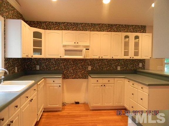 3rd image of 2944 Bramblewood Dr