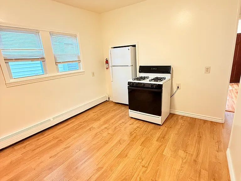 15 Vandine St #1 — Photo 13