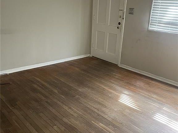 5th image of 1833 Mimosa Dr