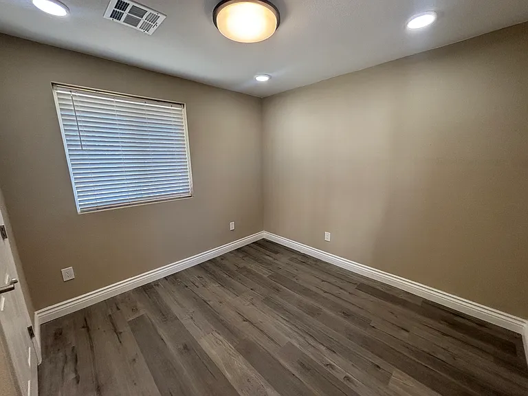 2047 Westwind Rd #1/2 — Photo 17