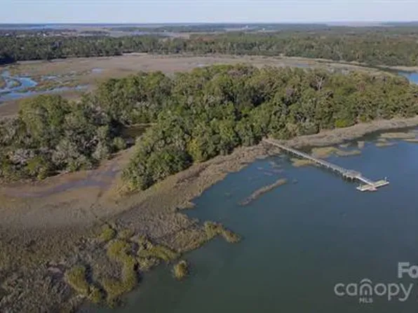 244 Sam Doyle Dr, Saint Helena Island, SC 29920