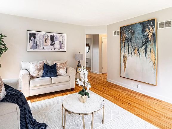 3rd image of 5231 N Bay Ridge AVENUE