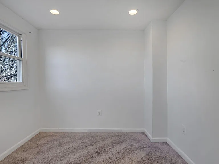 1604 Woodhill Ct — Photo 16