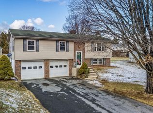 166 Butternut Ct, Sinking Spring, PA 19608