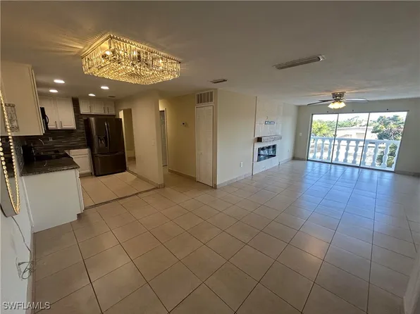 3704 Broadway APT 304, Fort Myers, FL 33901