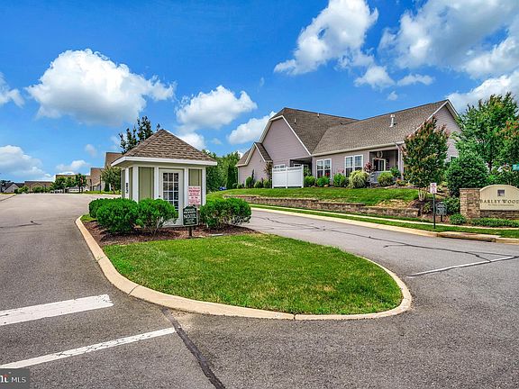 3rd image of 6706 Big Laurel Ln