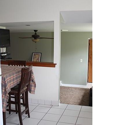 5th image of 85 Sweetwood Dr N