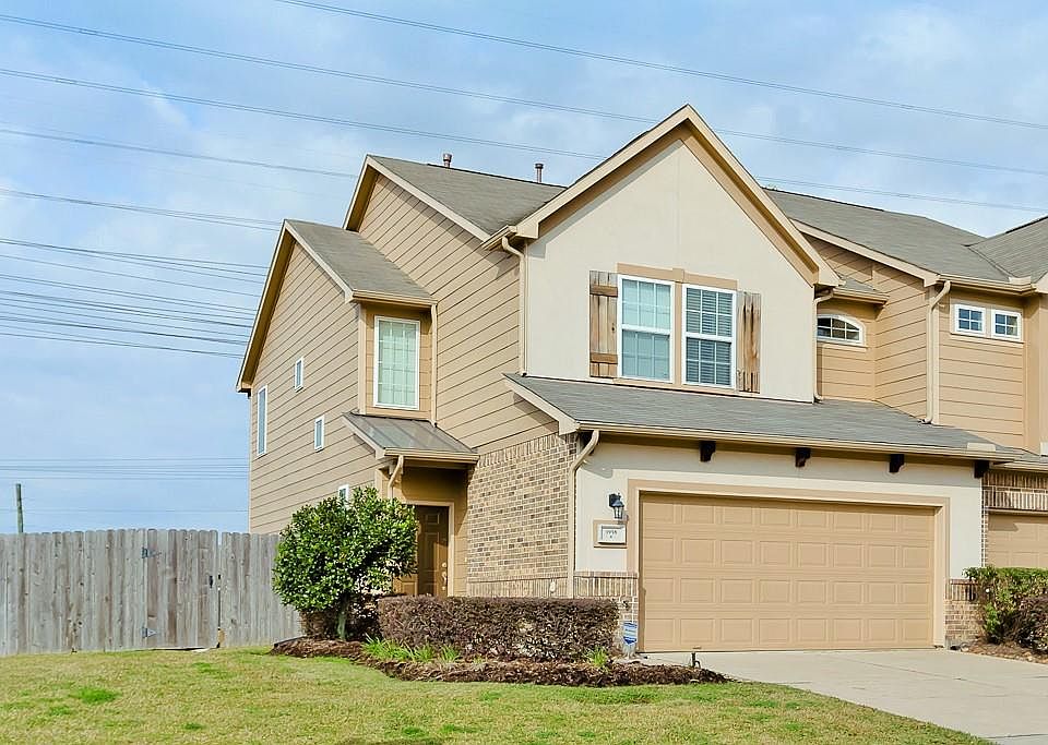 1st image of 3958 Calgary Cir
