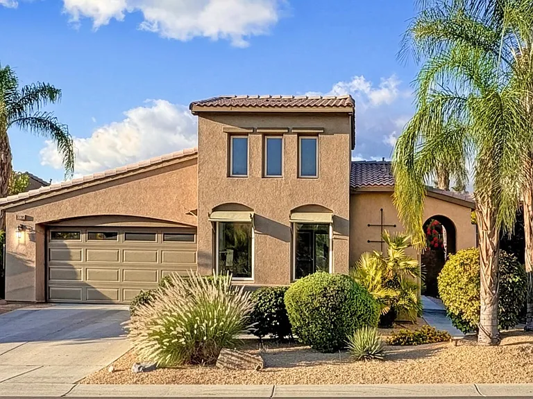 43305 Arizona St — Photo 1