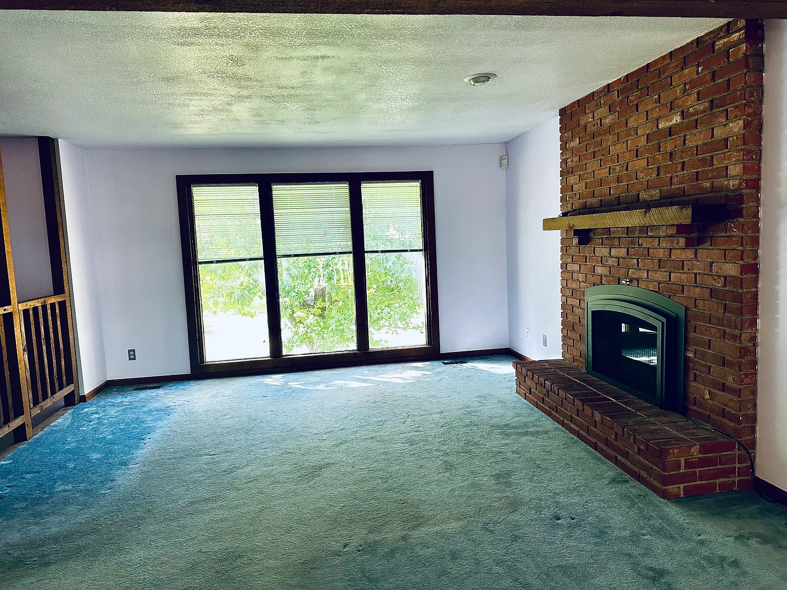 3 bed, 1276 sqft, $2,400 — Photo 4