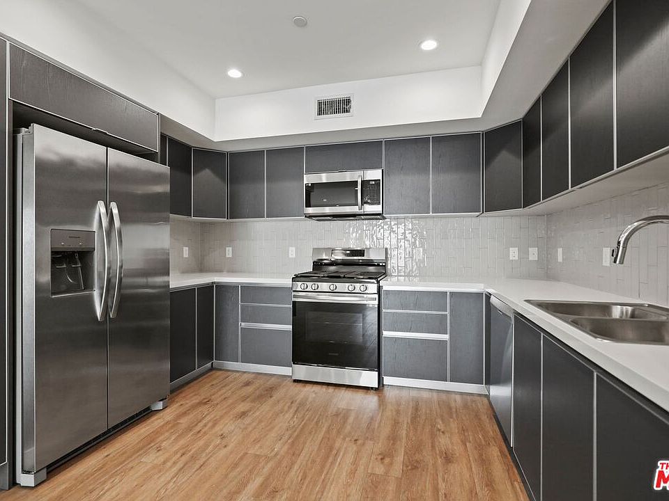 1st image of 8457 Blackburn Ave #403