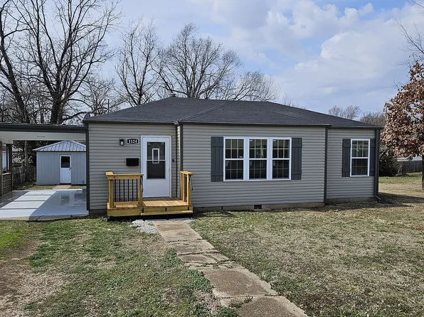 1124 Enfield Dr, Lebanon, MO 65536