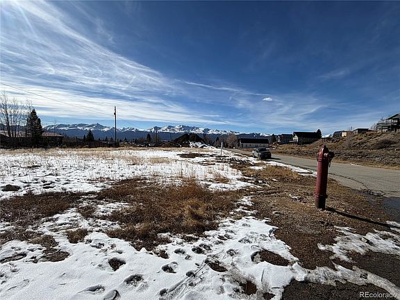 2nd image of 611 E 8th Street LOT 9