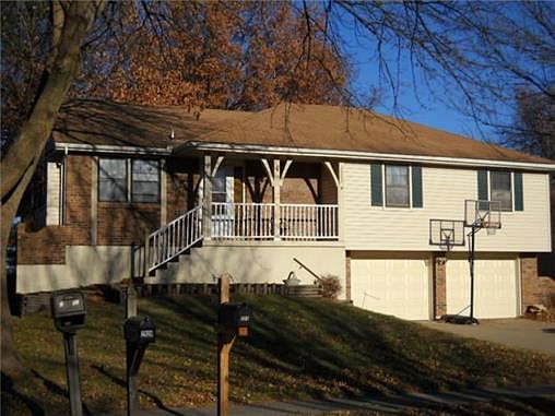 1st image of 2933 S Sweet Briar Dr