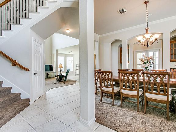 3rd image of 3504 Jennifer Dr