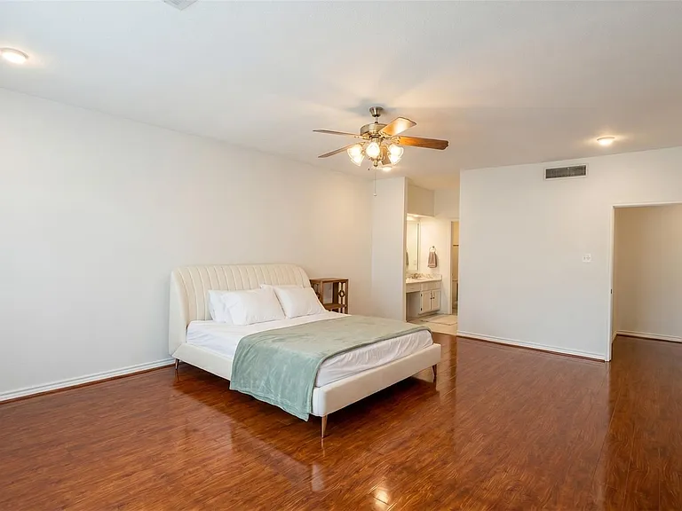 384 Wilcrest Dr #384 — Photo 11