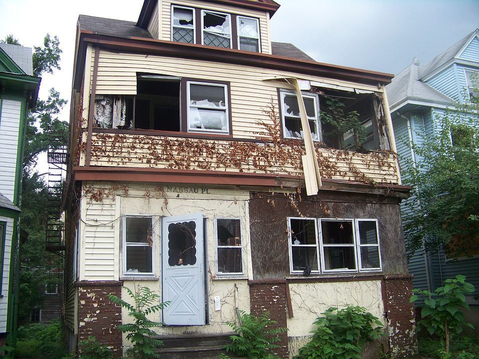 1st image of 16 Nassau Pl