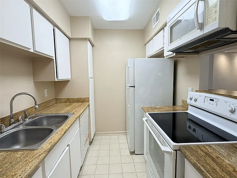 8523 Hearth Dr #19-34 — Photo 5