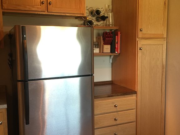 3rd image of 1235 E Randolph Ct