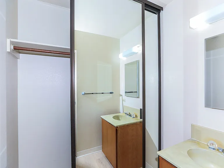 1441 Piikoi St #307 — Photo 2