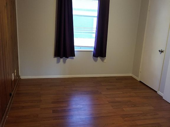 3rd image of 4725 Dartmouth Ave N #R