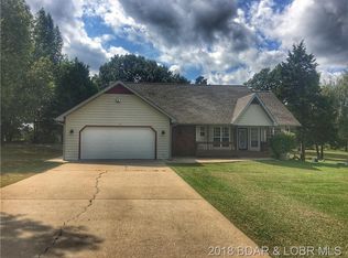 42 Hummingbird Dr, Camdenton, MO 65020