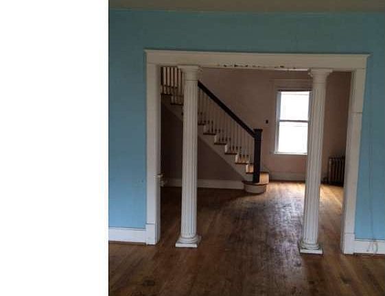 4th image of 3010 Philadelphia Pike