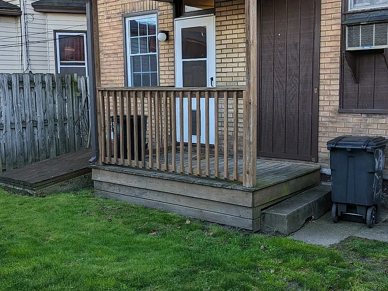 730 Maplewood Ave — Photo 4