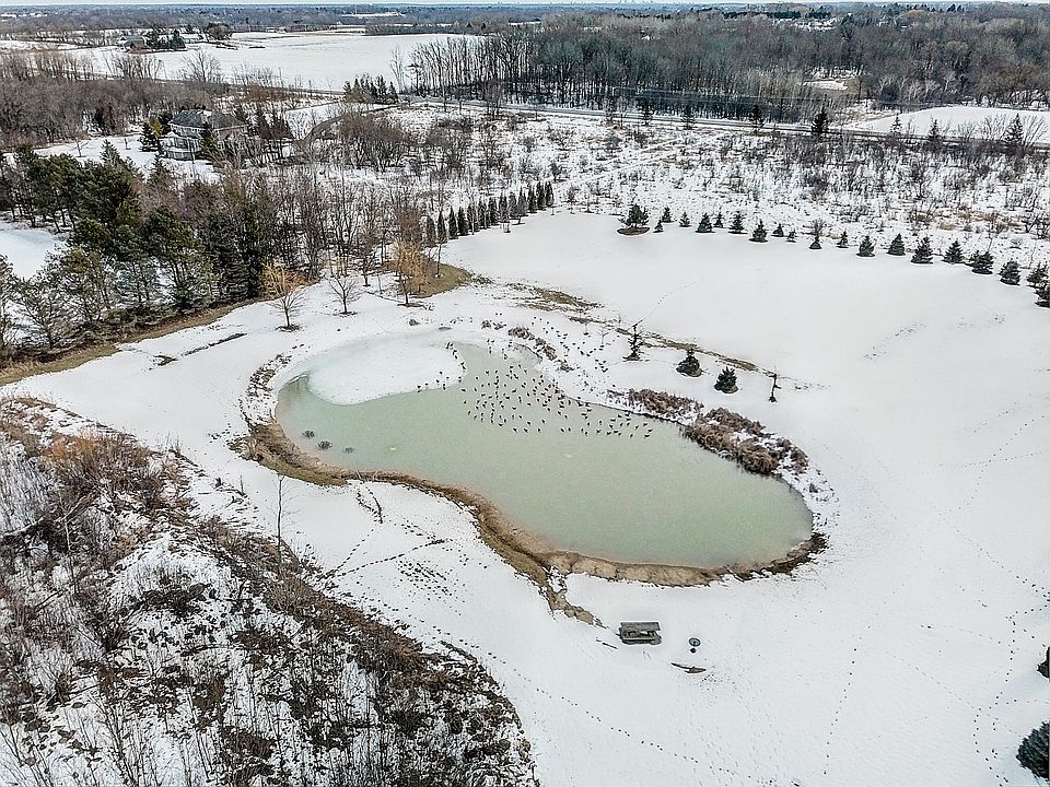 1st image of 10523 W Hawthorne Farm Ln