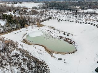 10523 W Hawthorne Farm Ln, Mequon, WI 53097