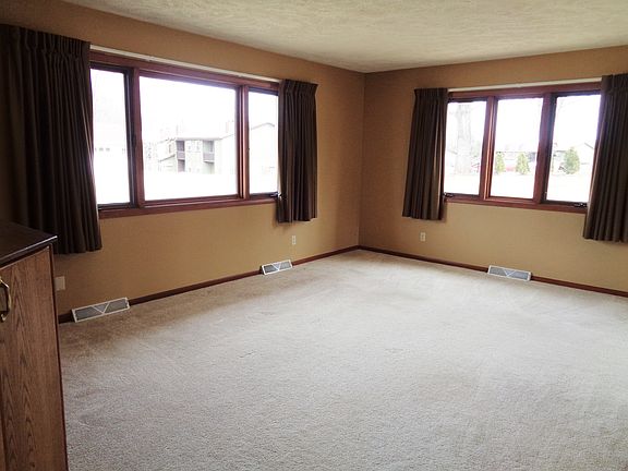2nd image of 1001 Northland Dr