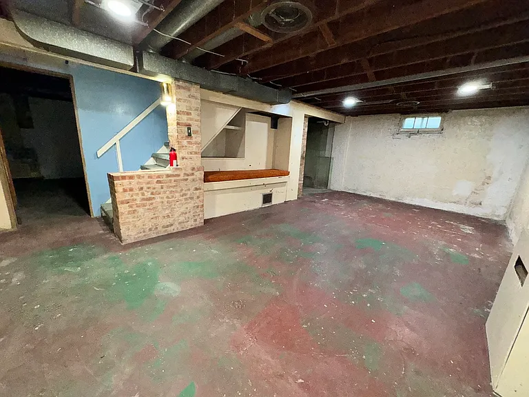 1619 Evergreen St — Photo 13