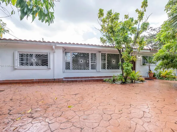 5355 W 6th Ln, Hialeah, FL 33012