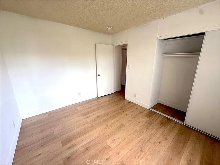 469 W Oliver St #3 — Photo 16