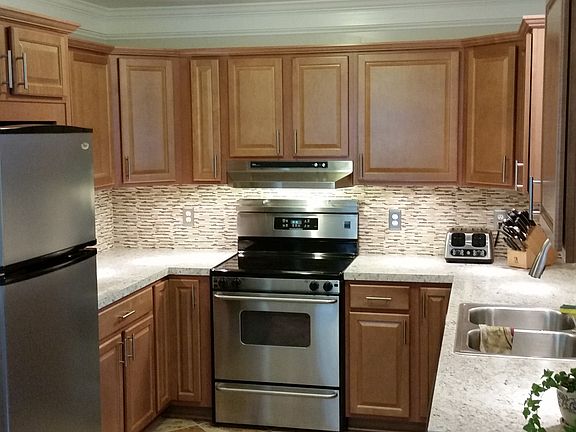 5th image of 2561 W 239th St