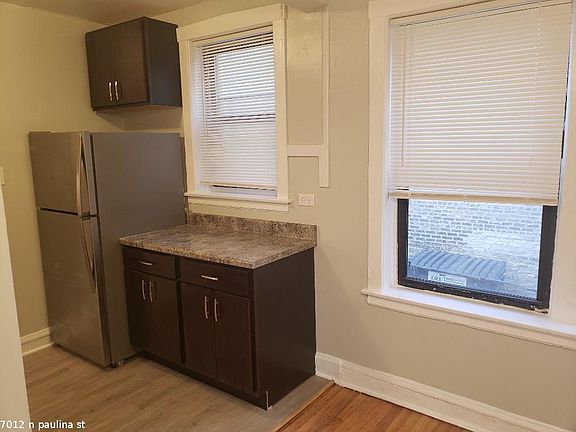 5th image of 7012 N Paulina St #1416