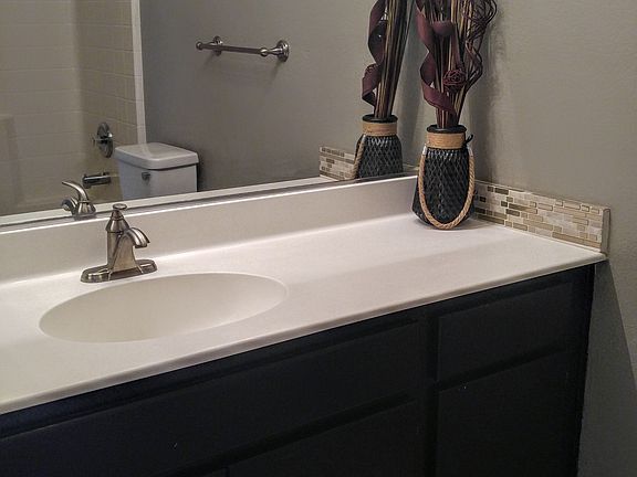 5th image of 3077 Glancy Dr